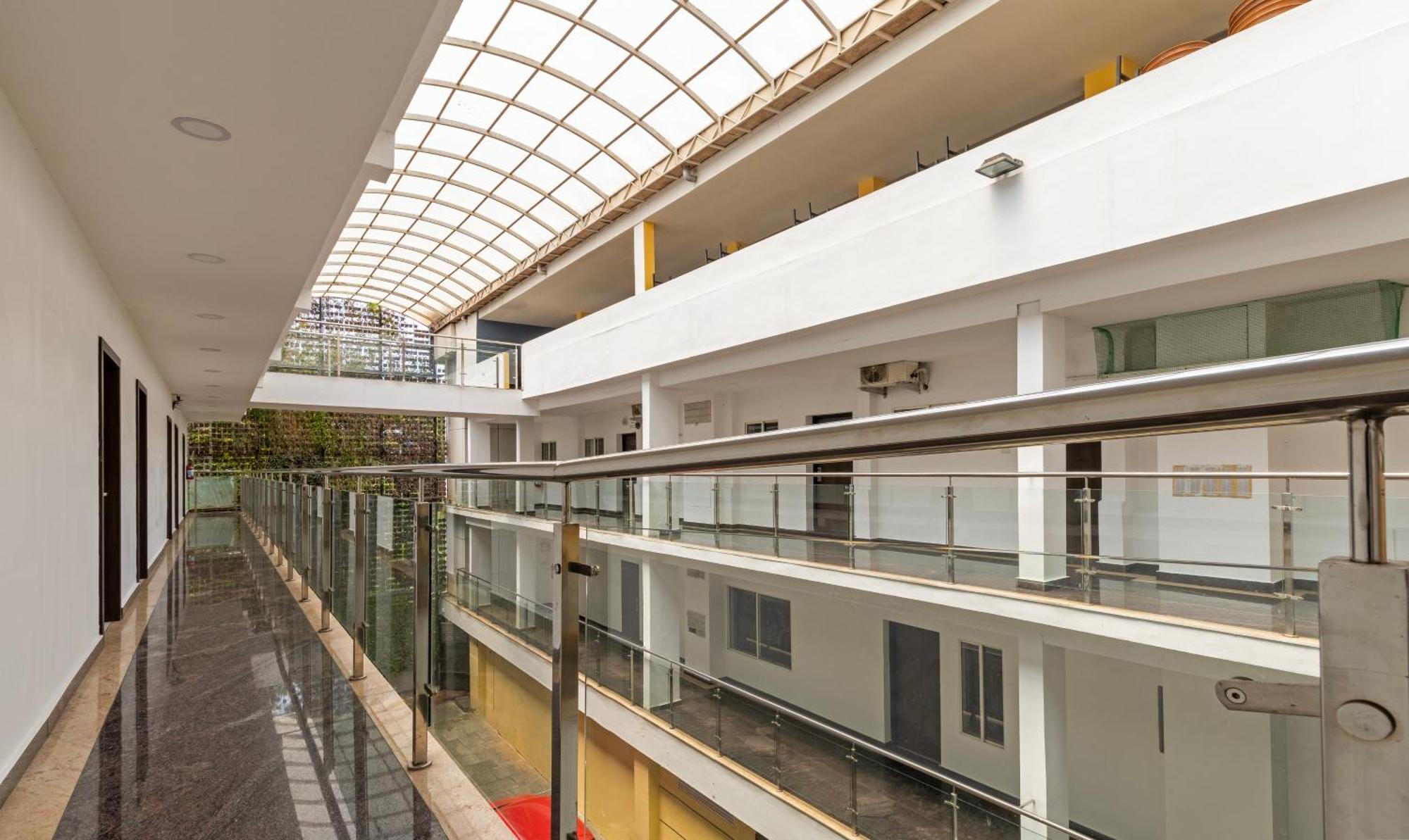 Treebo Grand Canyon By D2V Kochi Exterior photo