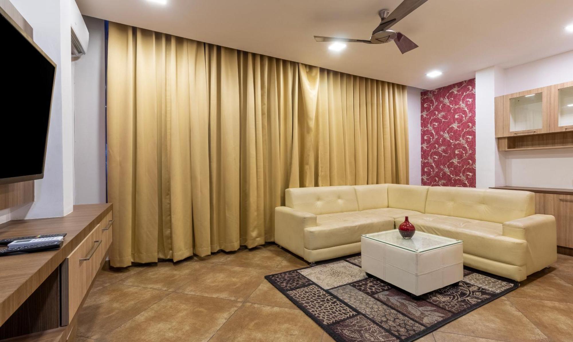 Treebo Grand Canyon By D2V Kochi Exterior photo